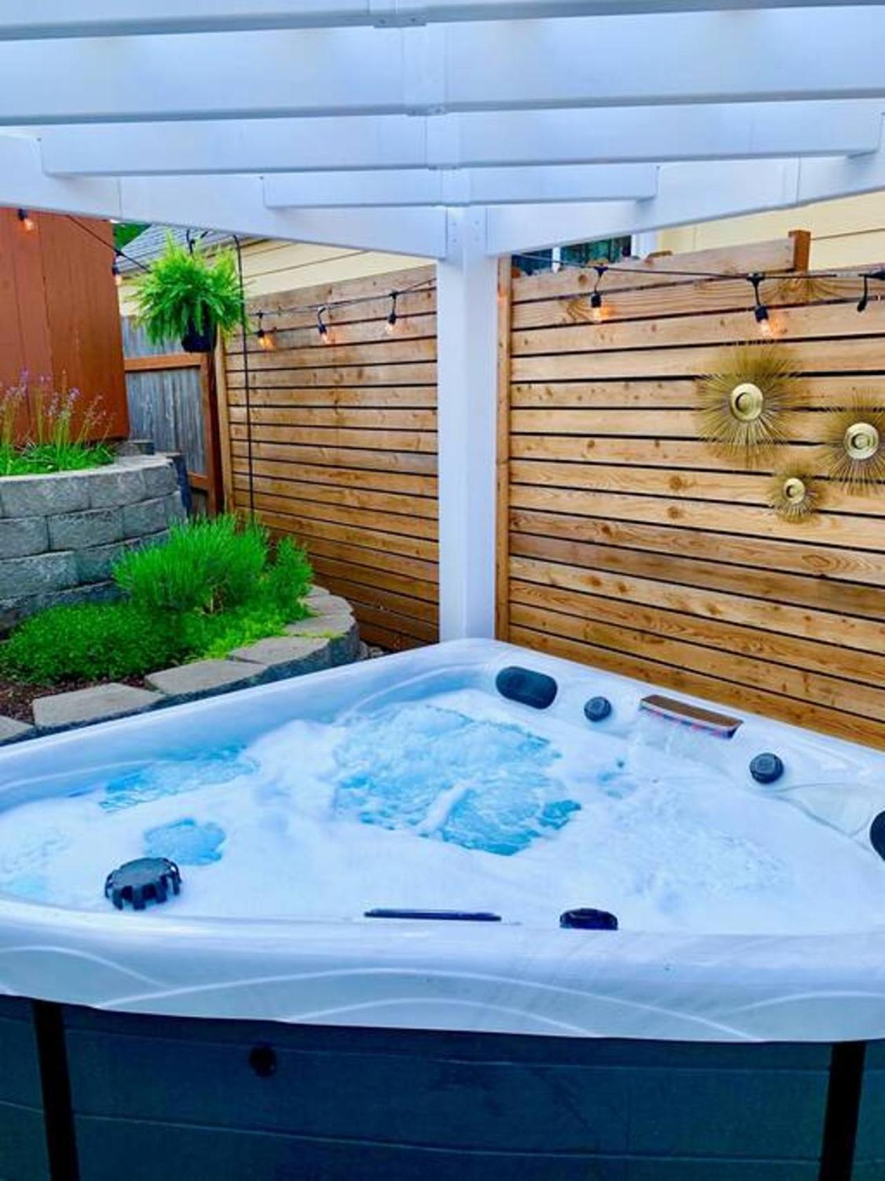 Private New Garden Apartment W Hot Tub Camas Eksteriør billede
